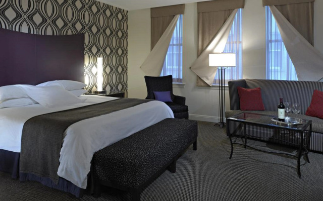 Hu. Hotel