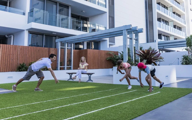 Sky Broadwater Apartments