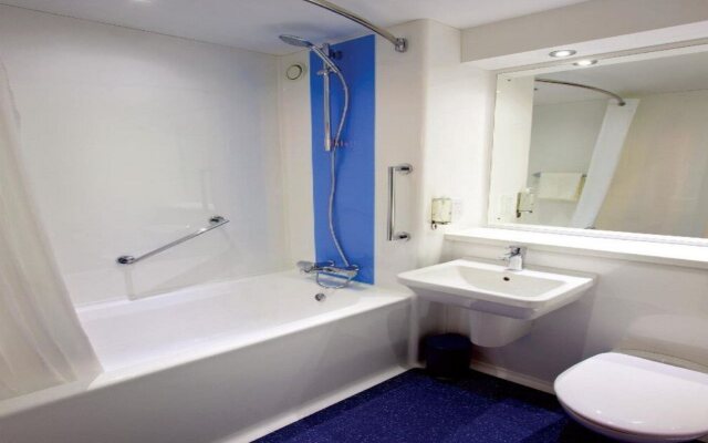 Travelodge Wirral Eastham