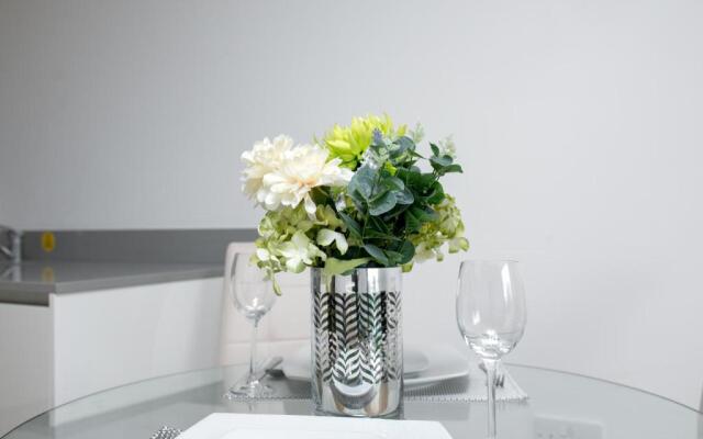 Skyvillion Tower Points - Tower Point Lovely apartment in Enfield London