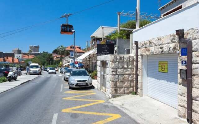 Apartments Cable car