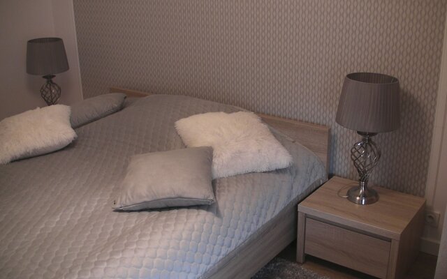 Apartament Lirowa