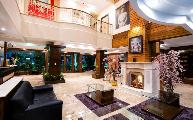 Viceroy Hotel