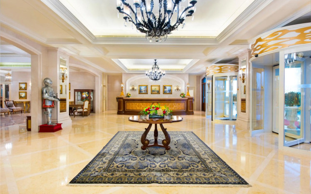 Rocks Hotel