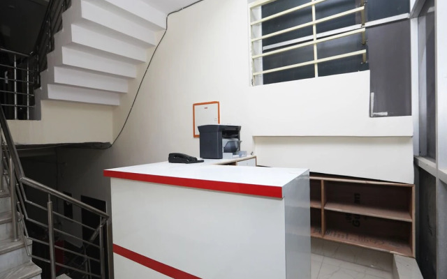 OYO 44000 The Nest - Knowledge Park