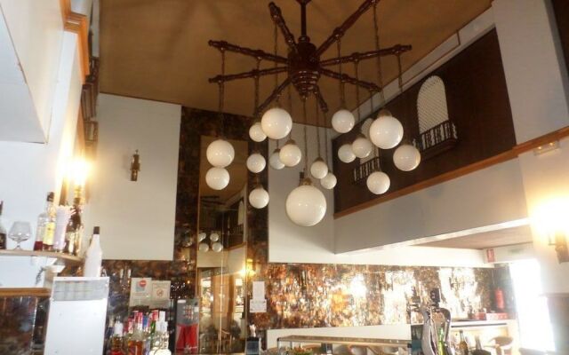 Hostal Restaurante Lujuan