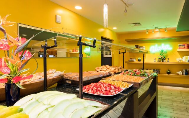 Vive Hotel Waikiki