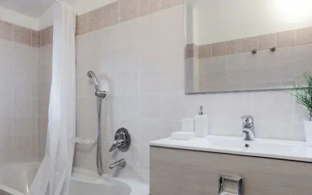 Suitelowcost - Limbiate