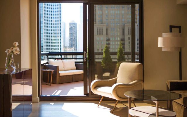 Thompson Chicago, by Hyatt