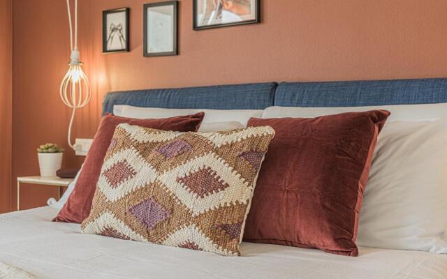HYGGE Family Apartment - one step away from the lake!!!