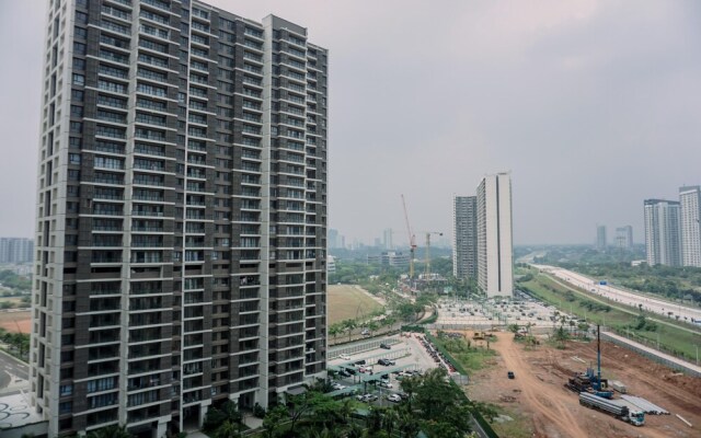 Homey And Spacious 3Br At Sky House Bsd Apartment