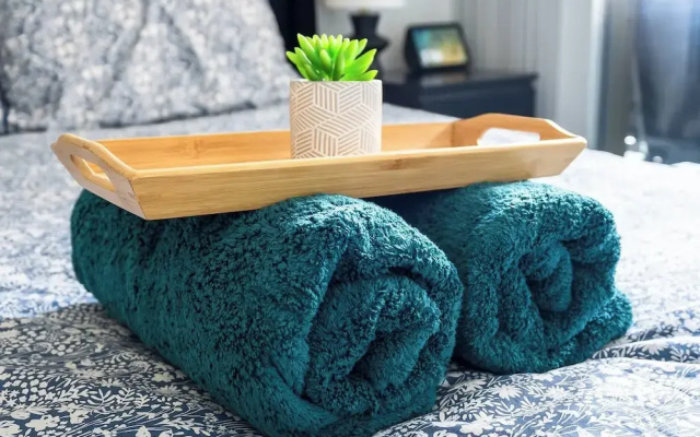 Modern Cozy Kingston Flat, 5 Mins to Train Station