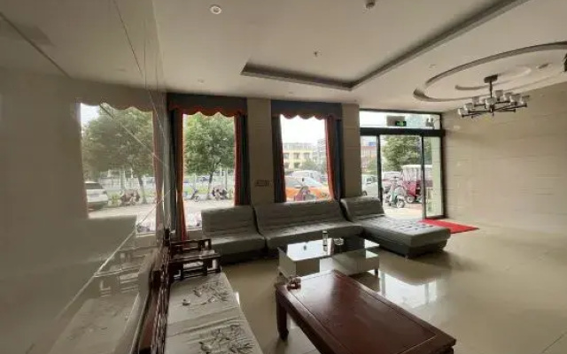 Naya Express Hotel (Xinyang Century Plaza store)