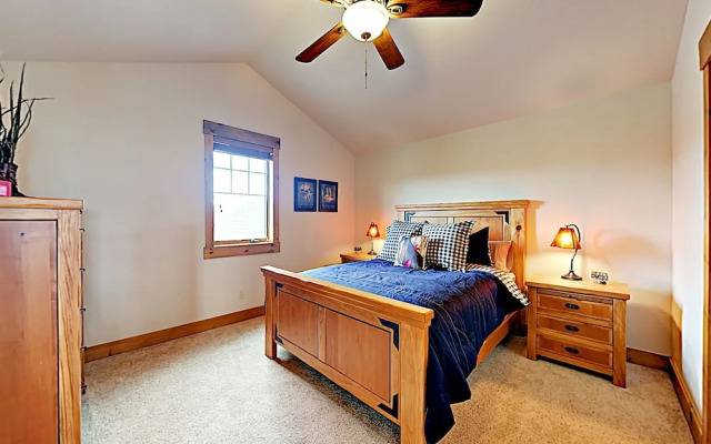 580 Granby - 3 Br Home