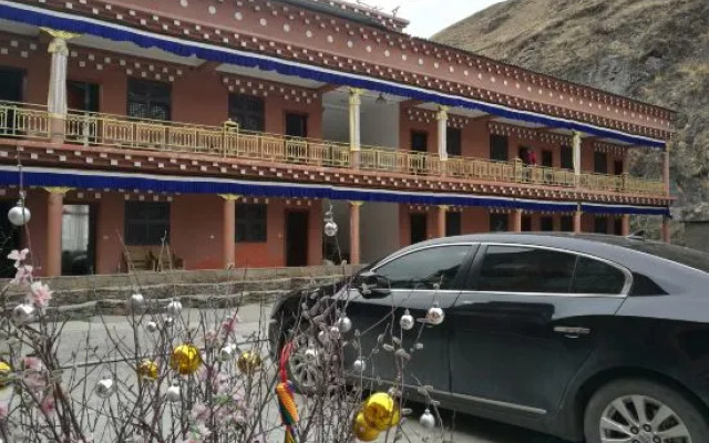 Garze Tagong Grassland Hotel