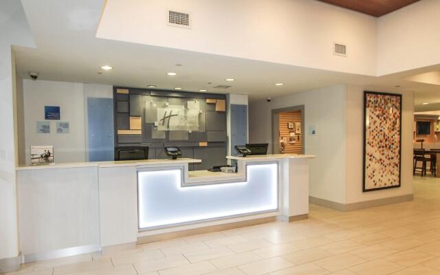 Holiday Inn Express Hotel & Suites Charleston-North, an IHG Hotel