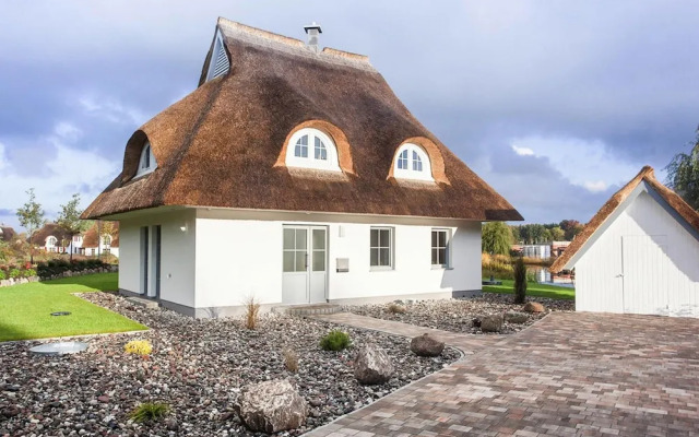 House by Bodden Lagoon With Sauna