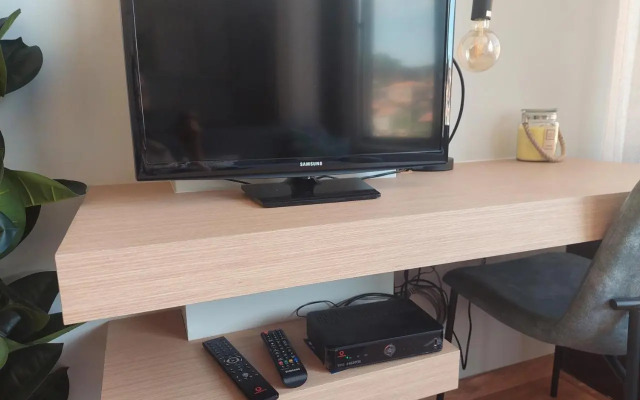 Charming Central Studio with AC