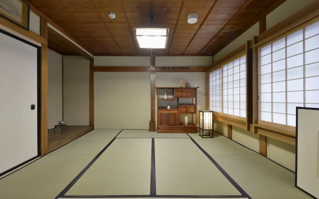 Yadoya Shiroganeya