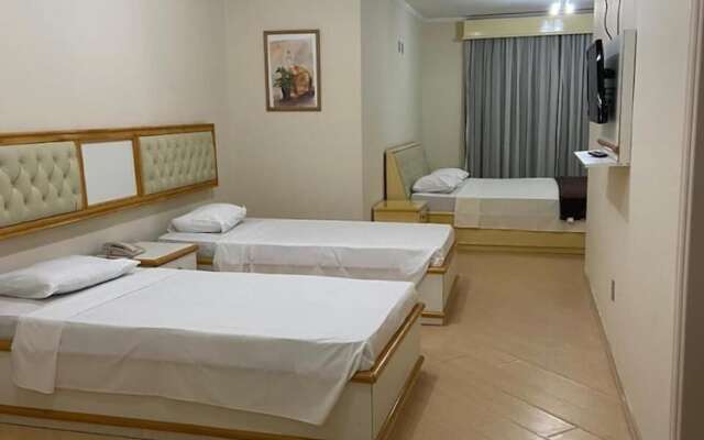 Rovi Plaza Hotel