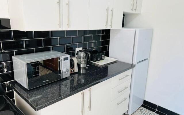 Safi Neat & Cozy Suite