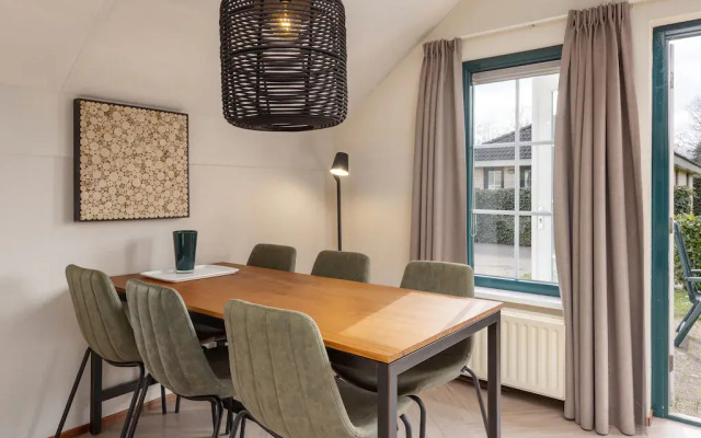 Bungalow in Veluwe Near Harderwijk