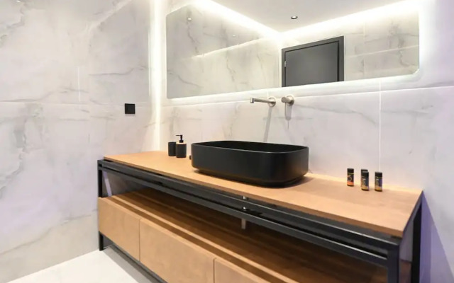 MGK Complex Suite With Private Pool Ligaria Made
