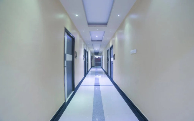 OYO 27803 Hotel Raj Mahal