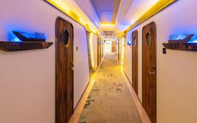 Real Madrid Yachts Holiday Hotel