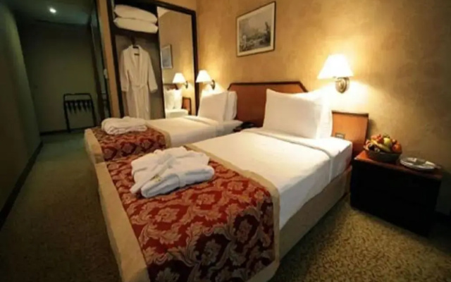 Mineo Hotel