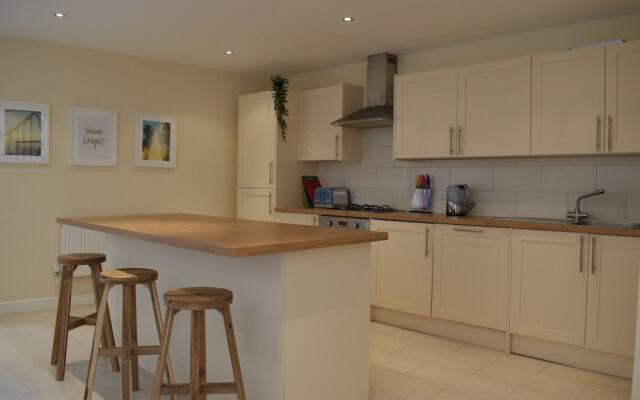 Spacious 1 Bedroom House in Fulham