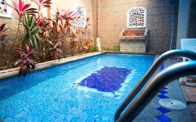 Tropical Inn Hotel