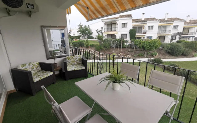 Refurbished 2-Bed Apartment in El Paraiso Alto