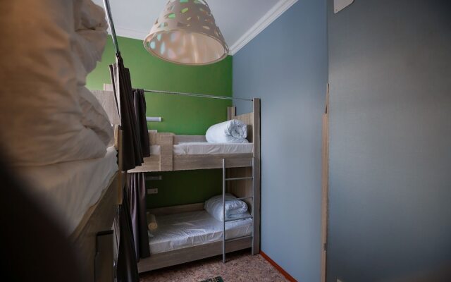 Mountain Road Hostel