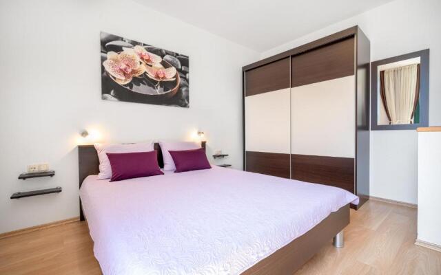 BeBe Apartment