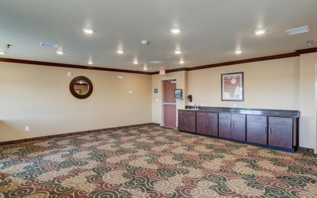 Cobblestone Inn & Suites - Altamont