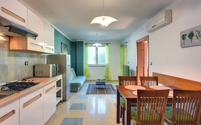 Charming Apartment in Pula With Swimming Pool