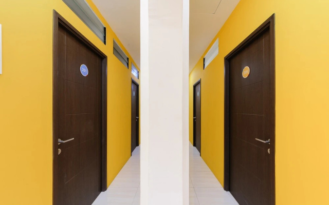 Sans Hotel Cengkareng