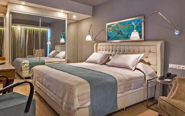 Swell Boutique Hotel