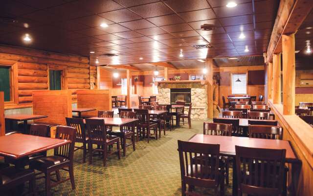 Quality Inn & Suites Ames Conference Center Near ISU Campus