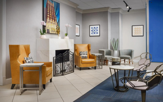 Holiday Inn Express Chicago - Magnificent Mile by IHG