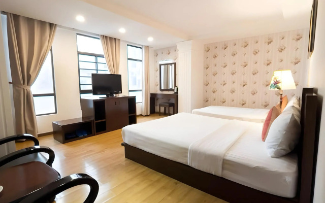 Little Brick Saigon Hotel