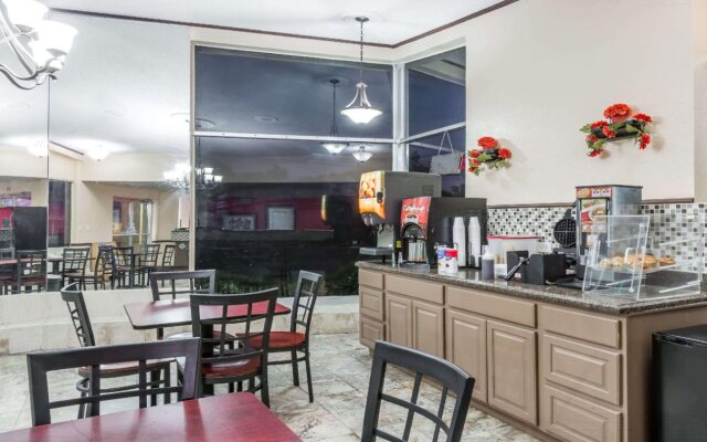 OYO Hotel Lake Charles LA I-10