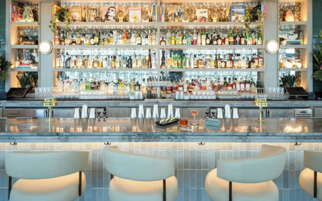 Moxy St. Petersburg Downtown