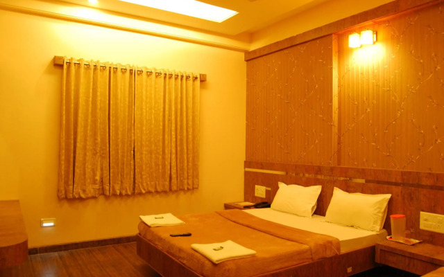 Hotel Lee Grand