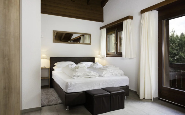 Mountain Exposure Luxury Chalets & Penthouses & Apartments