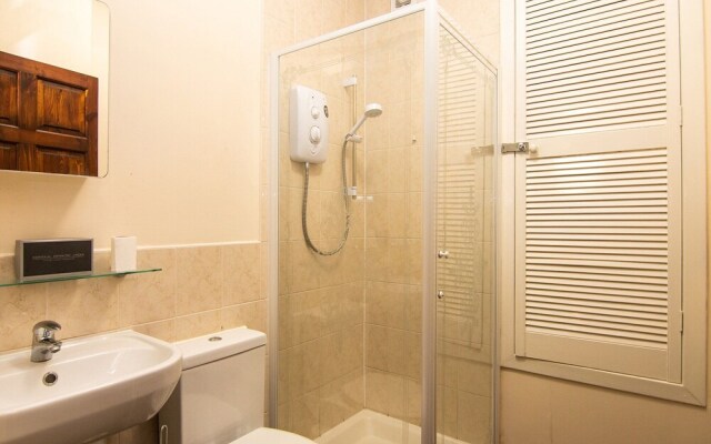 The Summit West End - 1BR Cosy Flat, Central, Wifi