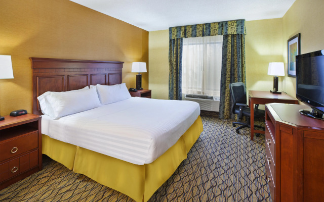 Holiday Inn Express Hotel & Suites Belleville by IHG