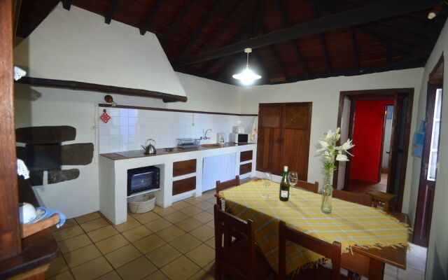 Casa Rural La Higuerita by Isla Bonita
