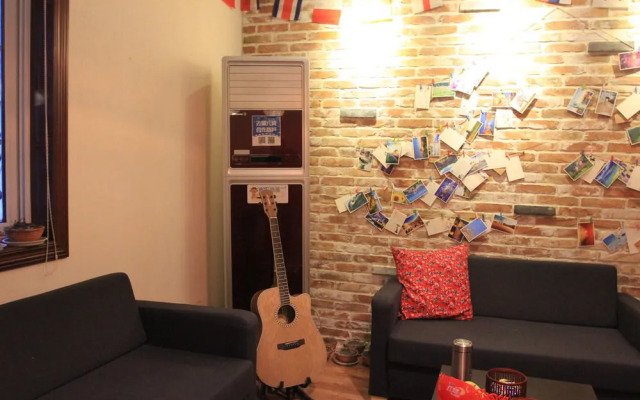 Zhongshi International Youth Hostel